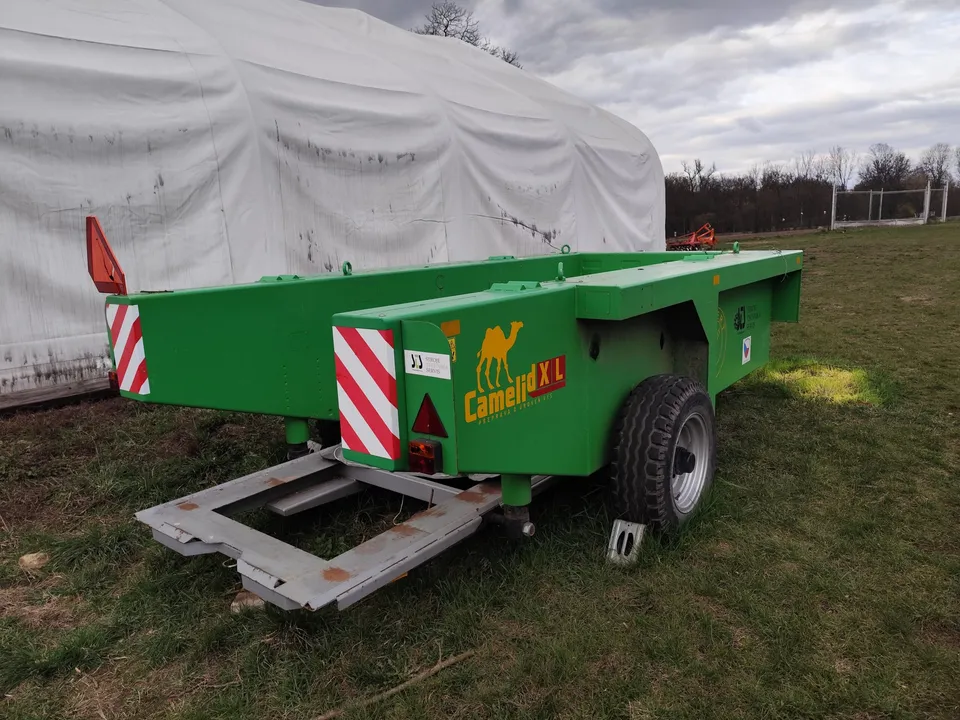 Přípojný vyvážeč kontejnerů Camelid XL - 2016
