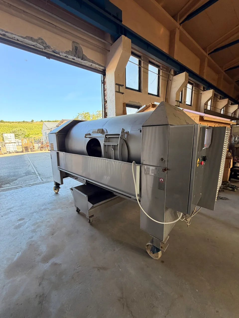 Pneumatický lis Della Toffola PEC 35 – 3 500 l – uzavřený